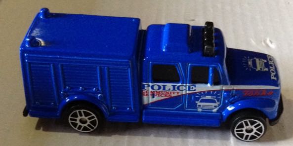 Equipment Truck Policia - Maisto toy car collectible - Main Image 2