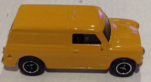 Austin Mini Van 1965 Amarilla - Machtbox toy car collectible - Main Image 2