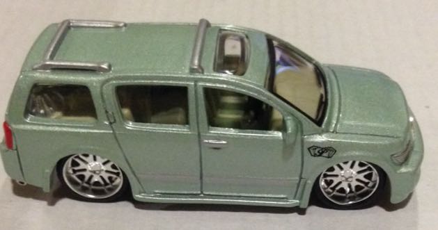 Camioneta Infinity QX 56 Verde Agua - Maisto toy car collectible - Main Image 2