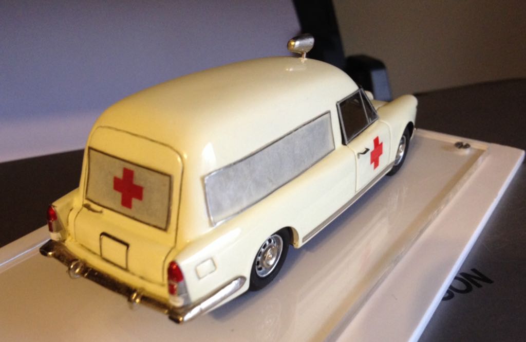 Alfa Romeo  toy car collectible - Main Image 2