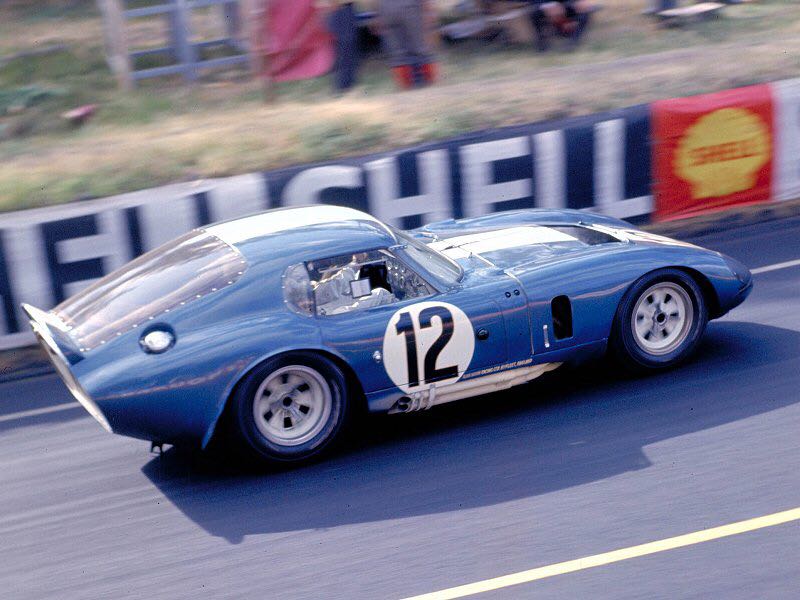 Shelby Cobra Daytona Coupe - 4728 cc toy car collectible - Main Image 2