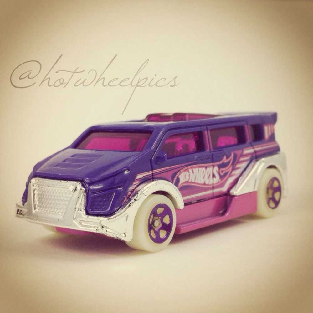 Speedbox - HW Race toy car collectible - Main Image 4