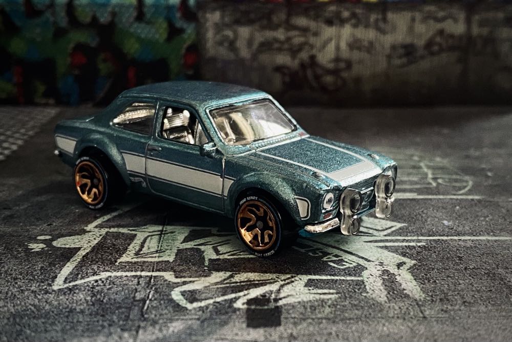 ‘70 Ford Escort RS1600 - HW Workshop 2015 - HW Garage toy car collectible - Main Image 4