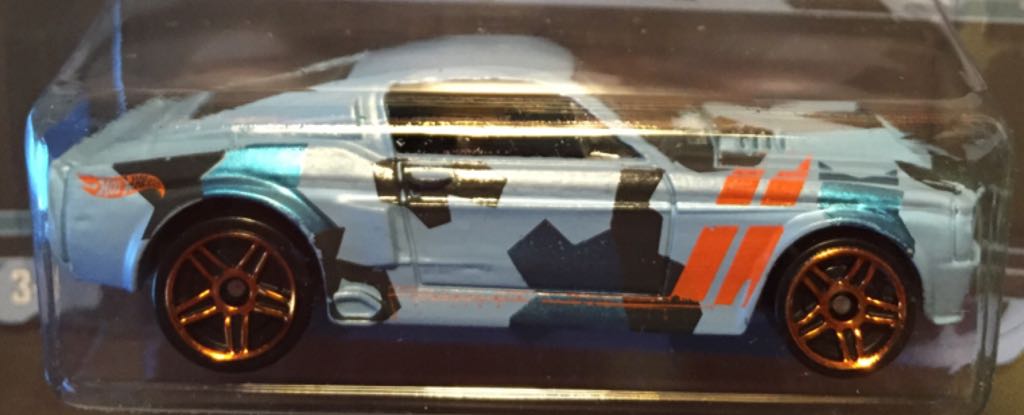 1967 Shelby GT-500 - HW Camouflage toy car collectible - Main Image 2