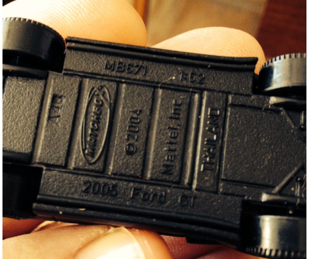 2005 Ford GT  toy car collectible - Main Image 2