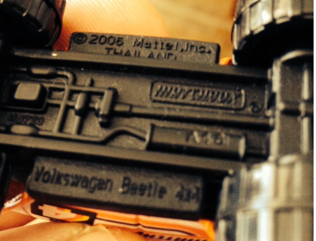 Matchbox Volkswagen Beetle 4x4  toy car collectible - Main Image 2