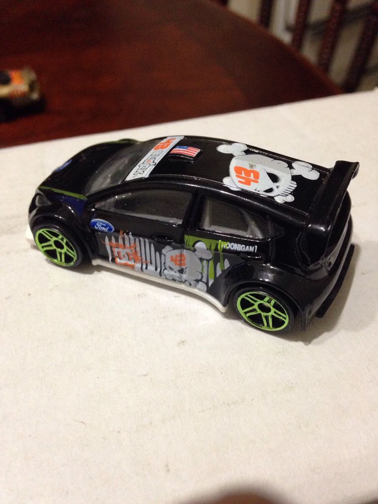 (loose) 12 Ford Fiesta  toy car collectible - Main Image 2