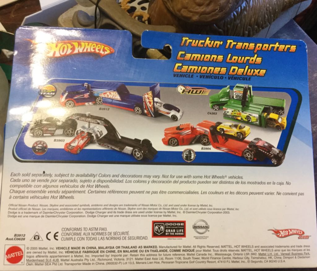 Hot Wheels Truckin Transporters - Truckin Transporters toy car collectible - Main Image 2