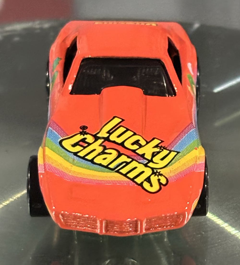 Corvette Stingray 1976 - Lucky Charms - General Mills Promotional toy car collectible - Main Image 3