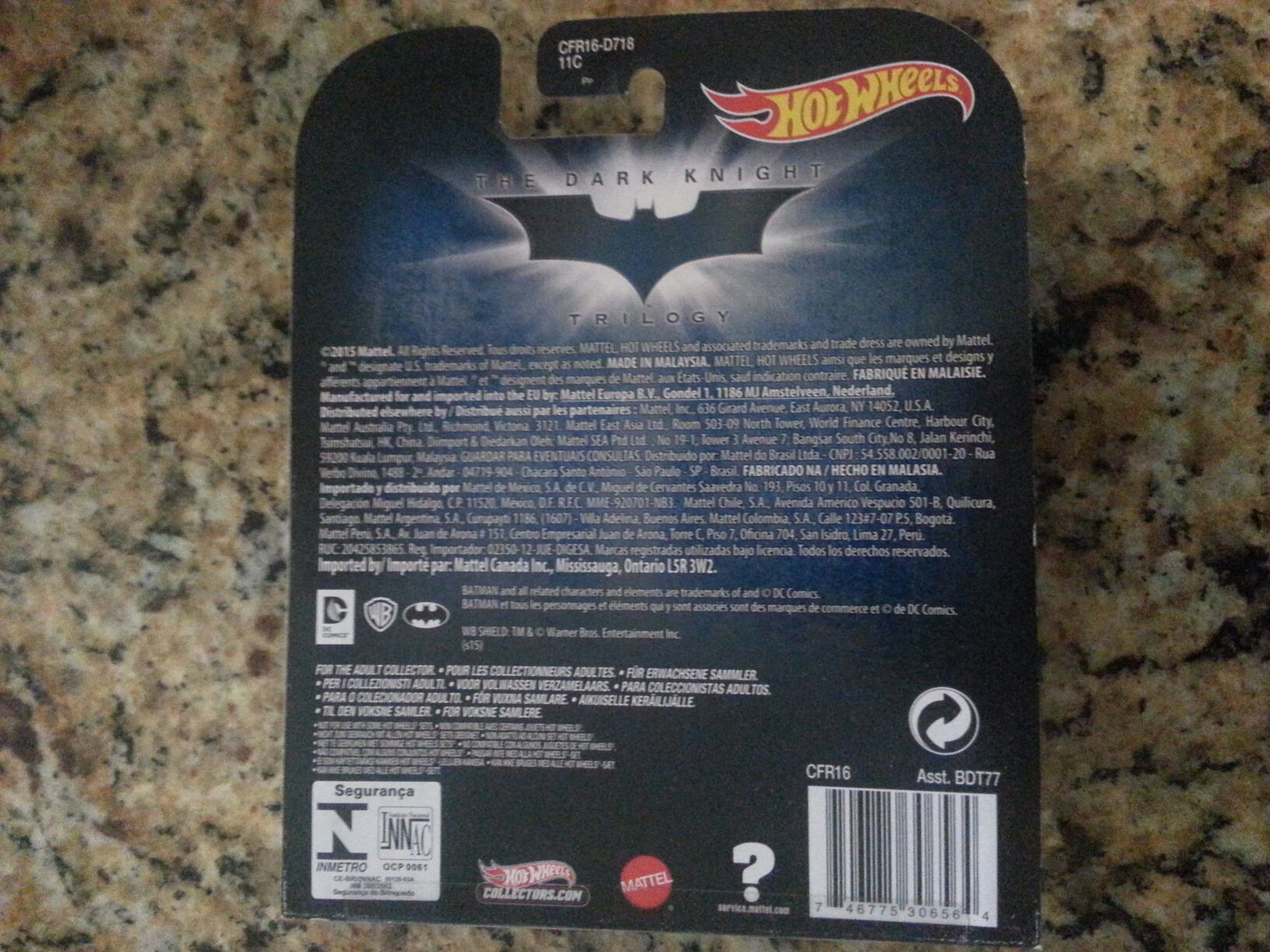 Batman the dark knight tumbler camouflage version - Retro Entertainment toy car collectible - Main Image 2