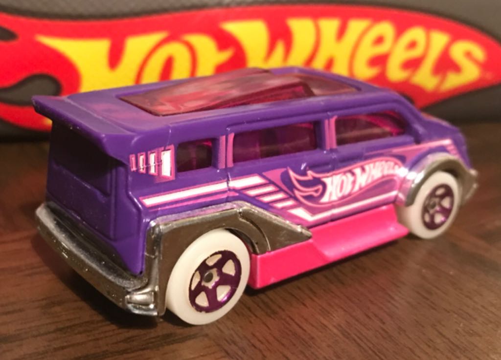 Speedbox - 2015 - HW Race toy car collectible - Main Image 2