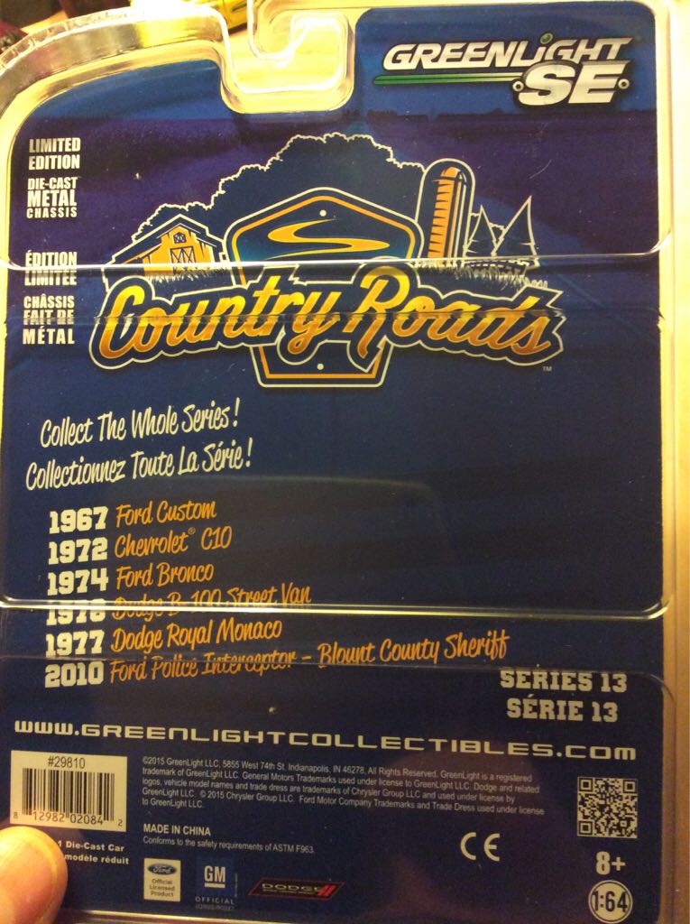 Greenlight 1974 Ford Bronco - 2015 Greenlight Country Roads Series 13 toy car collectible - Main Image 2