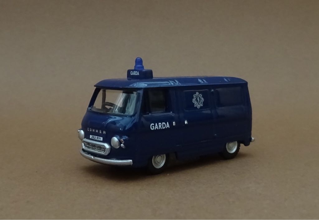 COMMER FC  toy car collectible - Main Image 2