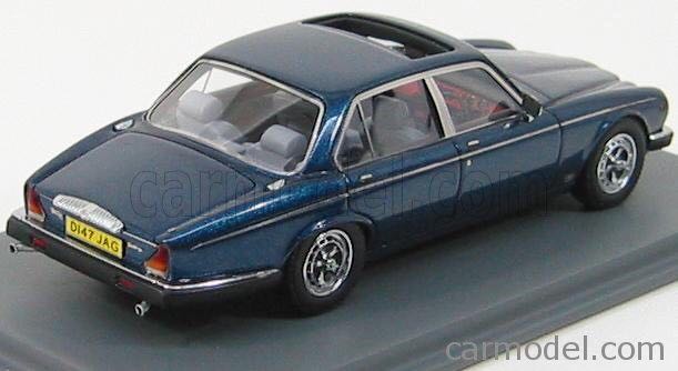 Double Six Vanden Plas - Daimler toy car collectible - Main Image 2