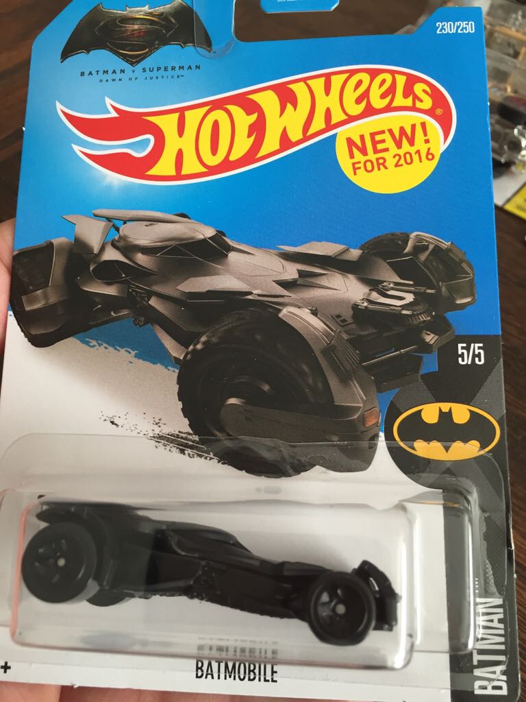 Batmobile - ’16 Batman toy car collectible - Main Image 1