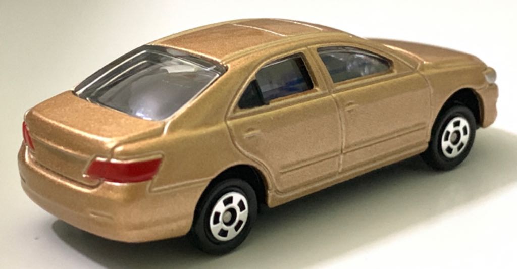 CN-01 Toyota Camry - Tomica CN toy car collectible - Main Image 2