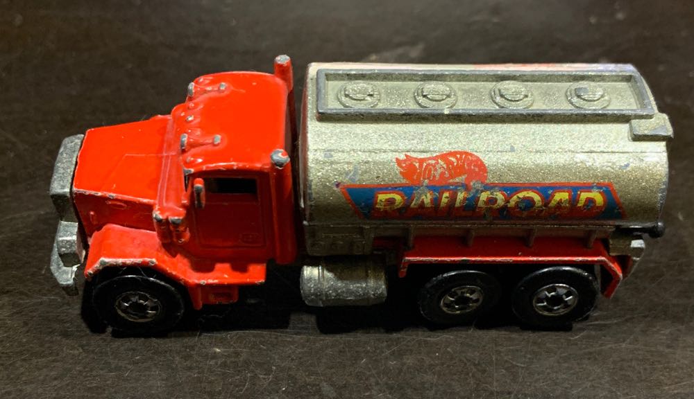 Peterbilt Tank Truck - Workhorses toy car collectible - Main Image 3