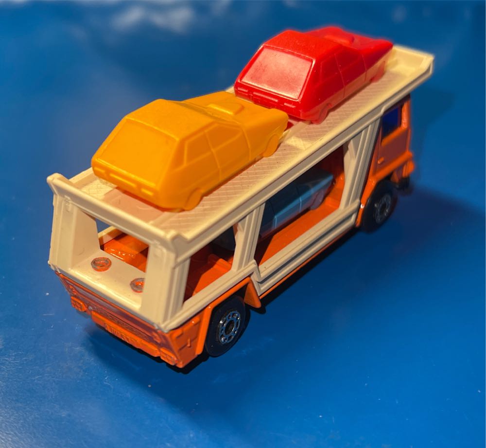 Car Transporter - Matchbox Superfast toy car collectible - Main Image 3