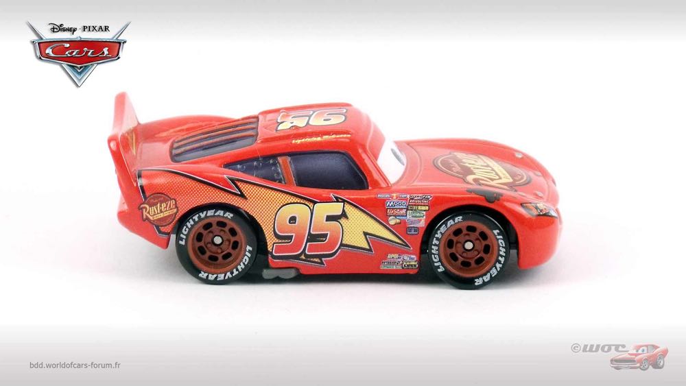 Tar Lightning McQueen - (2012 - RADIATOR SPRINGS CLASSICS) PACK OF 5 (5) toy car collectible - Main Image 3