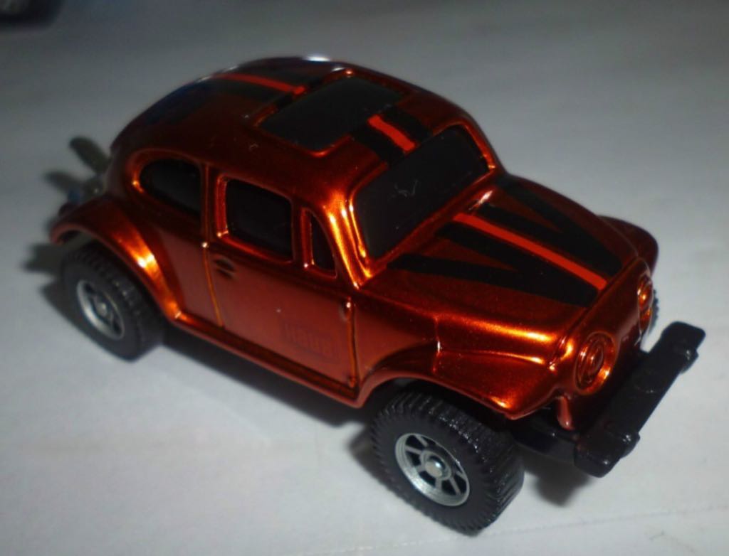 Maisto Fresh Metal Volkswagen Beetle  - Maisto Fresh Metal toy car collectible - Main Image 2