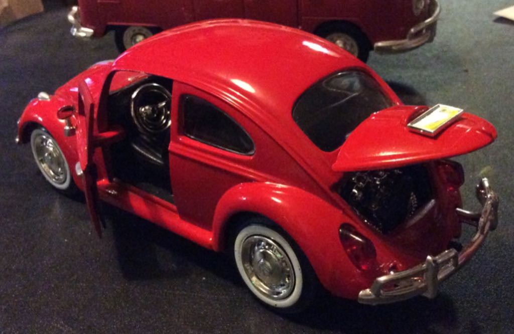 Volkswagen Beetle - Jada Punch Buggy toy car collectible - Main Image 2