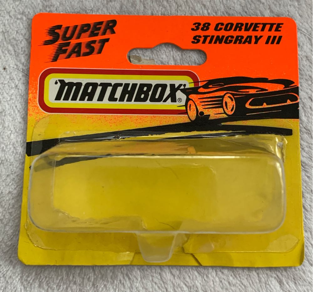 Corvette Sting-ray III - Matchbox 75 toy car collectible - Main Image 3