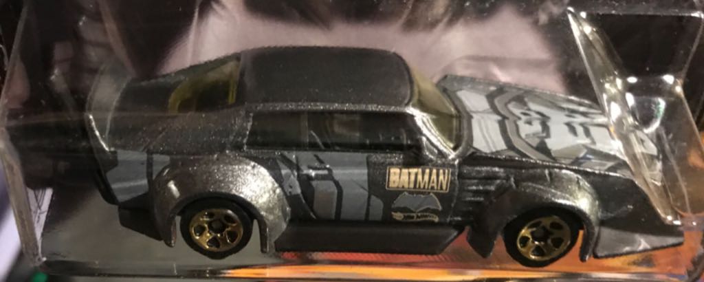 Mad Manga - Batman Vs. Superman toy car collectible - Main Image 2