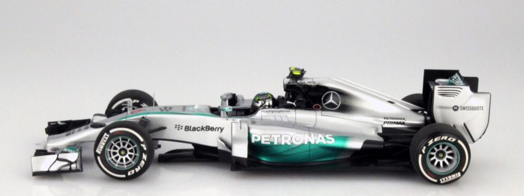 Mercedes F1 W05 Hybrid - Minichamps toy car collectible - Main Image 2