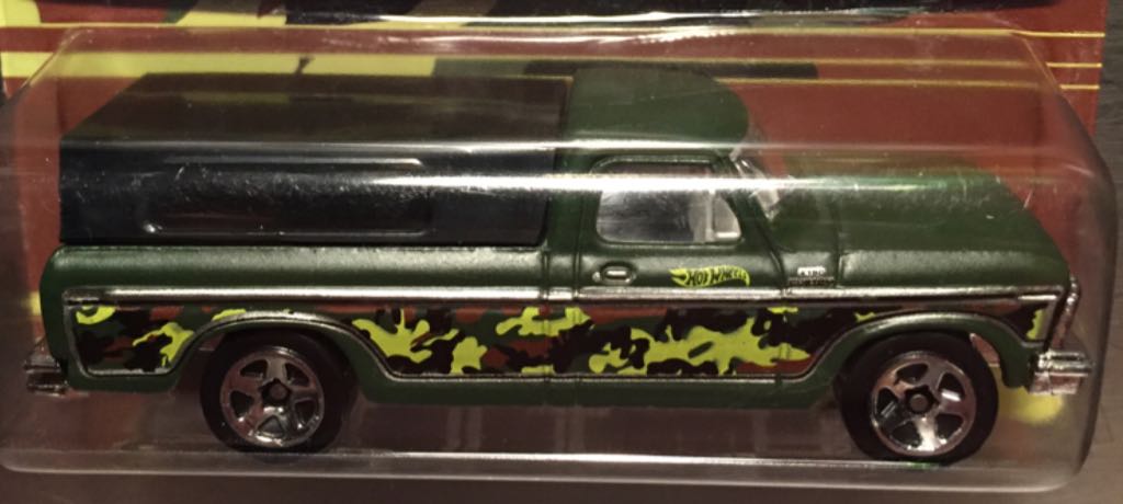 Ford Pickup 1979 - HW Camouflage toy car collectible - Main Image 2