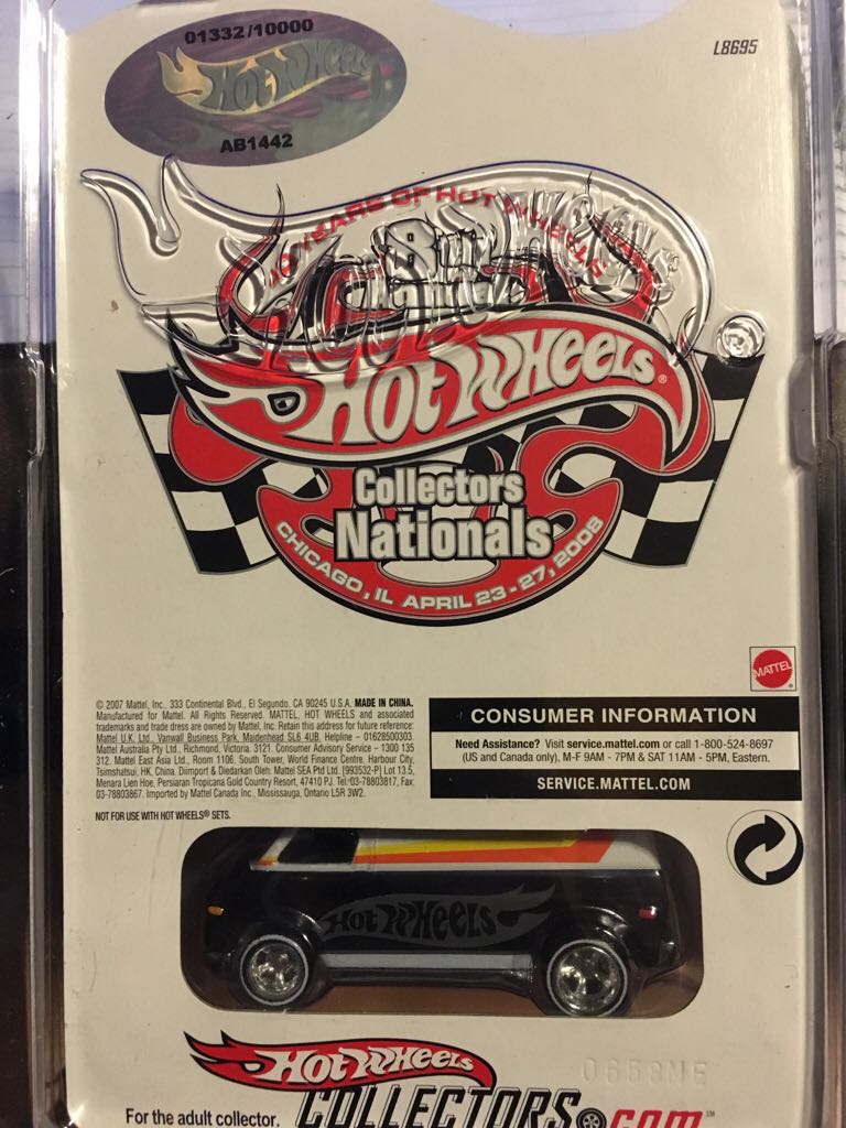 Super Van - 2008 Convention Series toy car collectible - Main Image 2