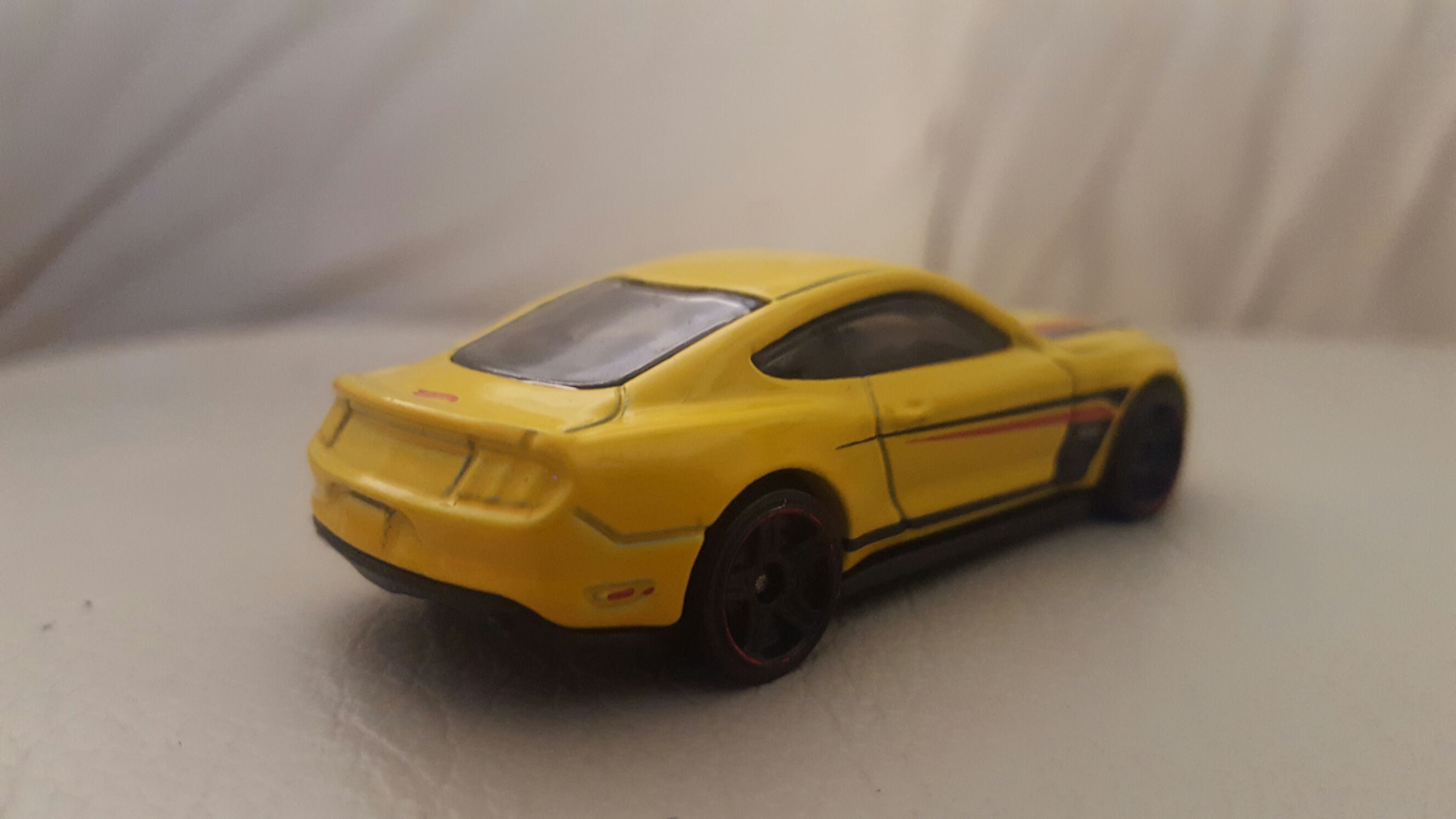 FORD MUSTANG GT 2015 - Muscle Mania toy car collectible - Main Image 2