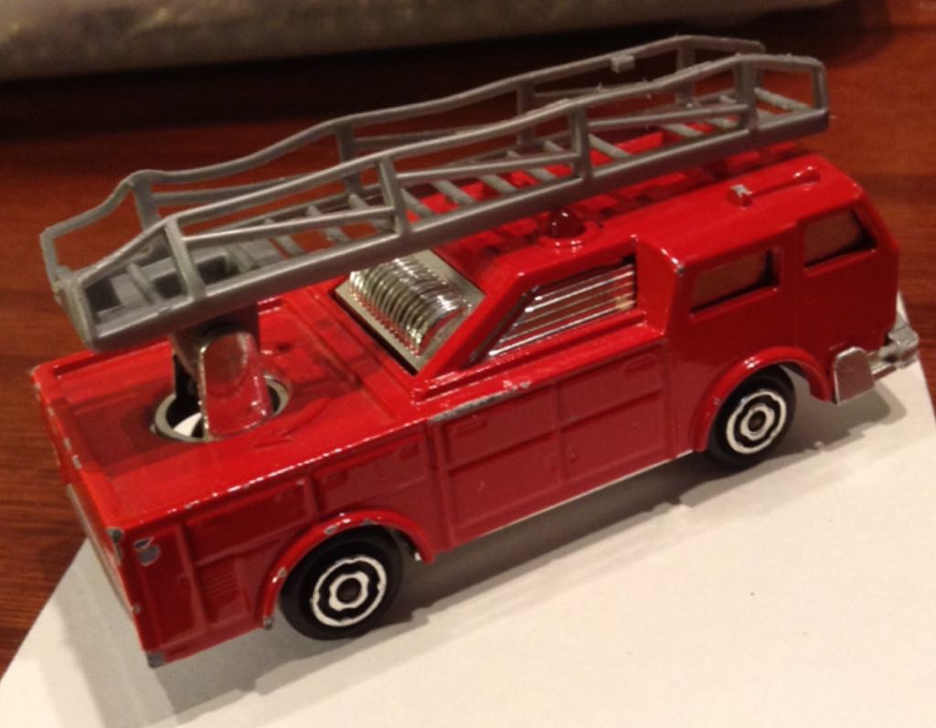 Sonic Flashers Fire Engine  toy car collectible - Main Image 2