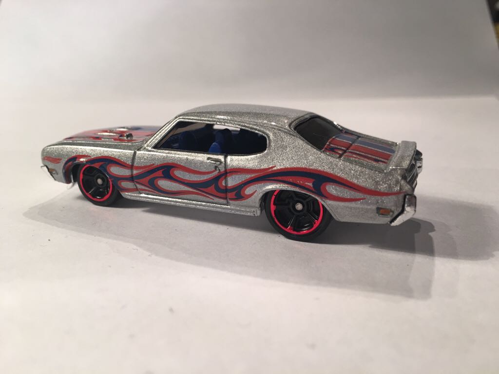 Buick - Hotwheels toy car collectible - Main Image 2