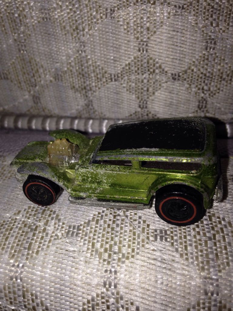 hot wheels monster jam "TAZ"