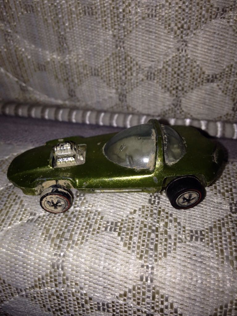 Silhouette Redline  toy car collectible - Main Image 2