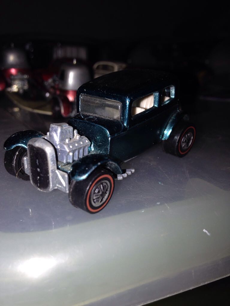 Classic ‘32 Ford Vicky  toy car collectible - Main Image 2