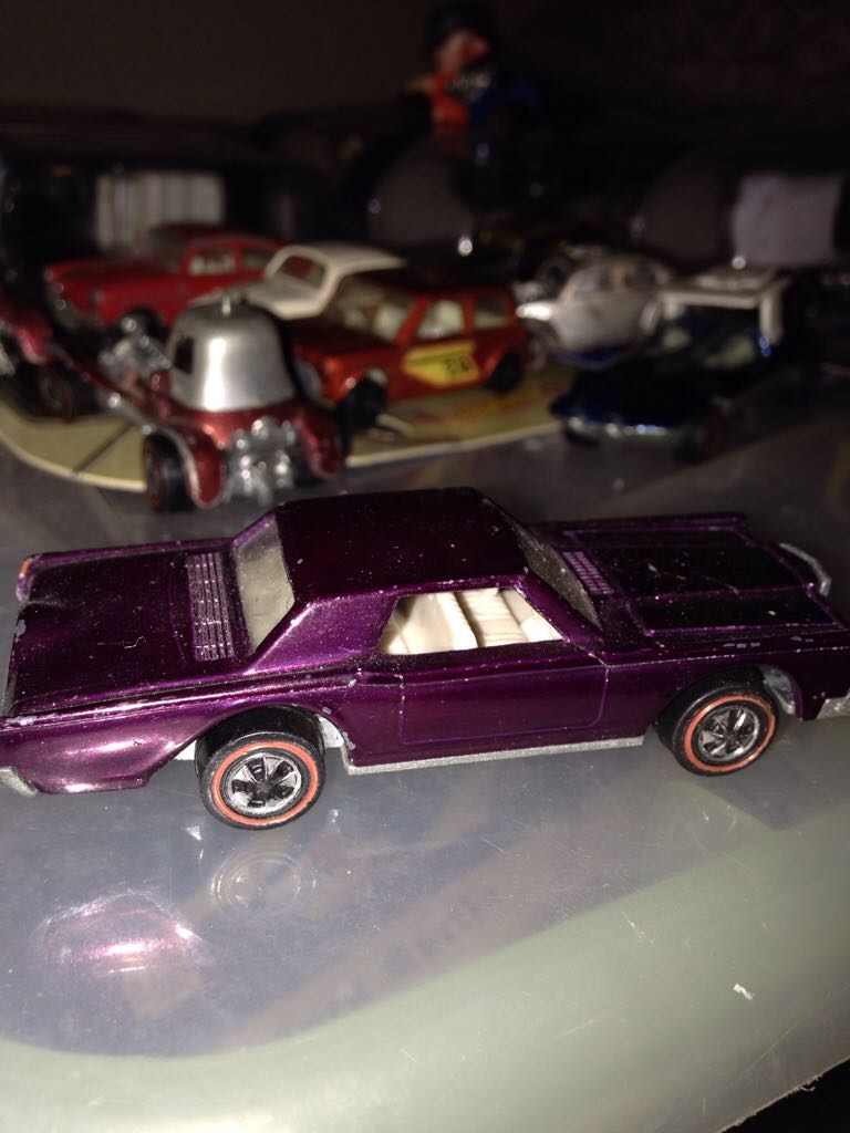 Custom Continental Mark III REDLINE  toy car collectible - Main Image 2