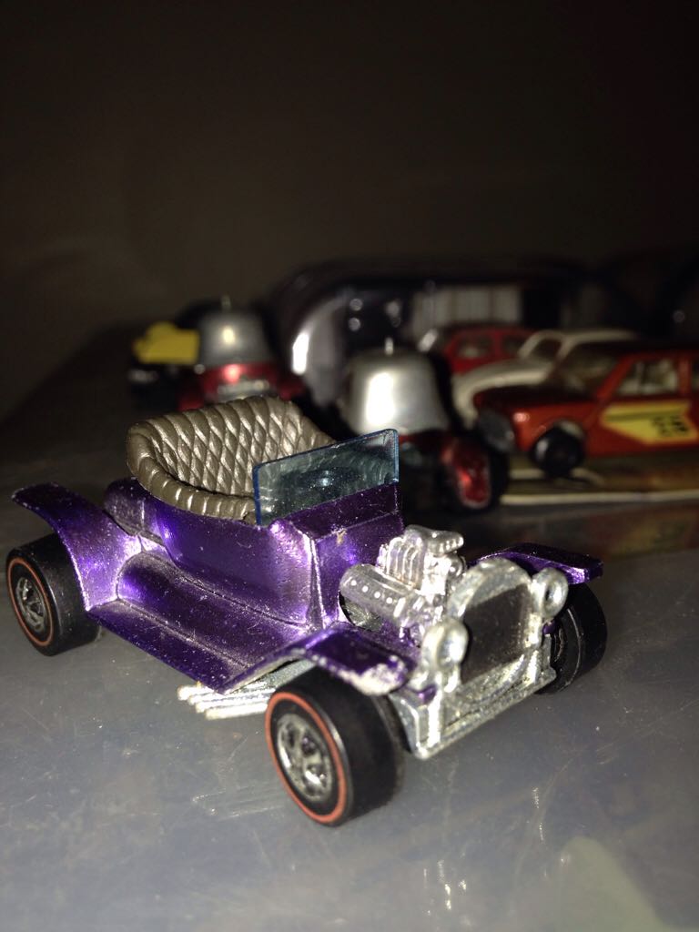 Hot Heap Redline  toy car collectible - Main Image 2