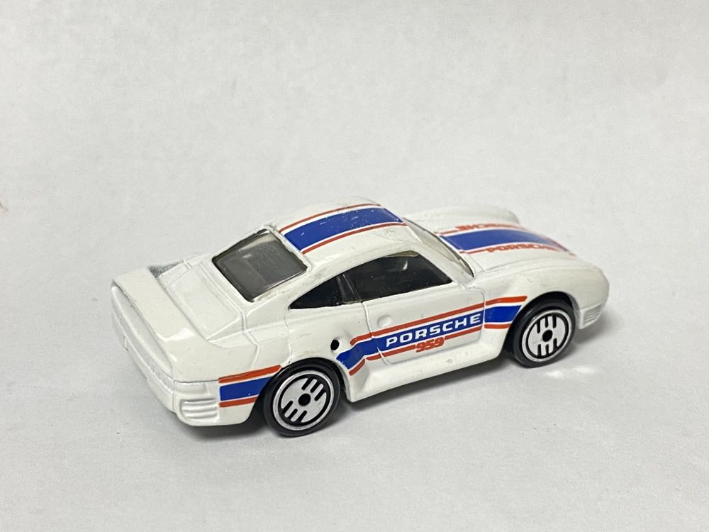 Porsche 959 - Park ‘N Plates toy car collectible - Main Image 2