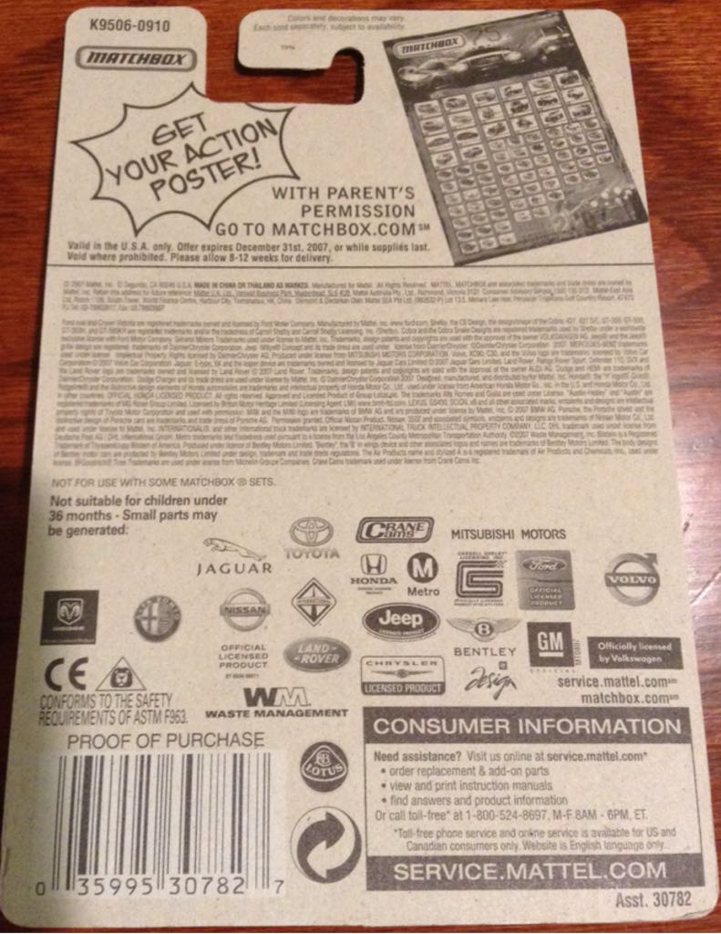 ’97 Land Rover Defender 110 RED - Mbx Metal toy car collectible - Main Image 2