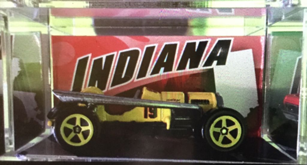 Old No. 3 - Connect Cars toy car collectible - Main Image 1