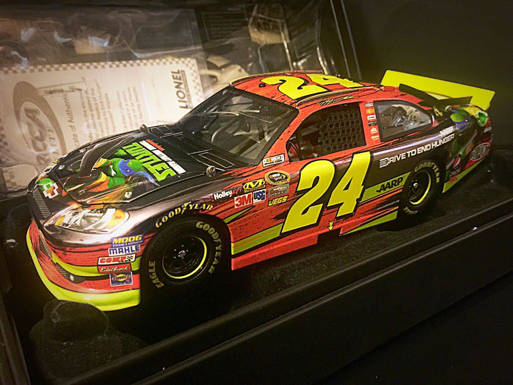 Jeff Gordon - Elite toy car collectible - Main Image 1