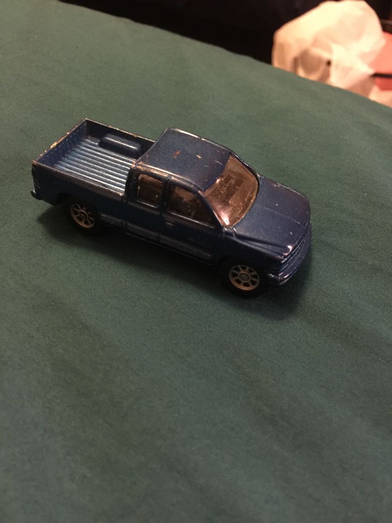 1999 Chevrolet Silverado  toy car collectible - Main Image 1
