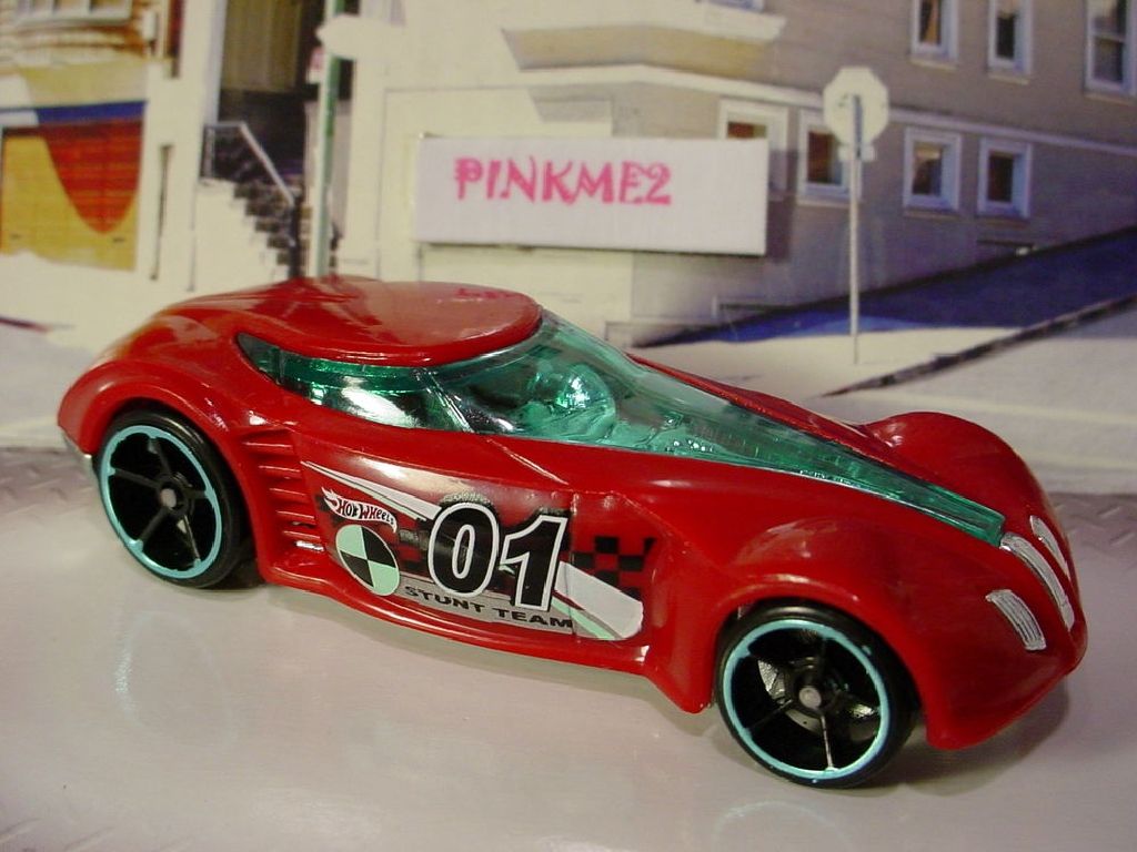 Covelight - 2018 Disney Mickey Mouse toy car collectible - Main Image 2