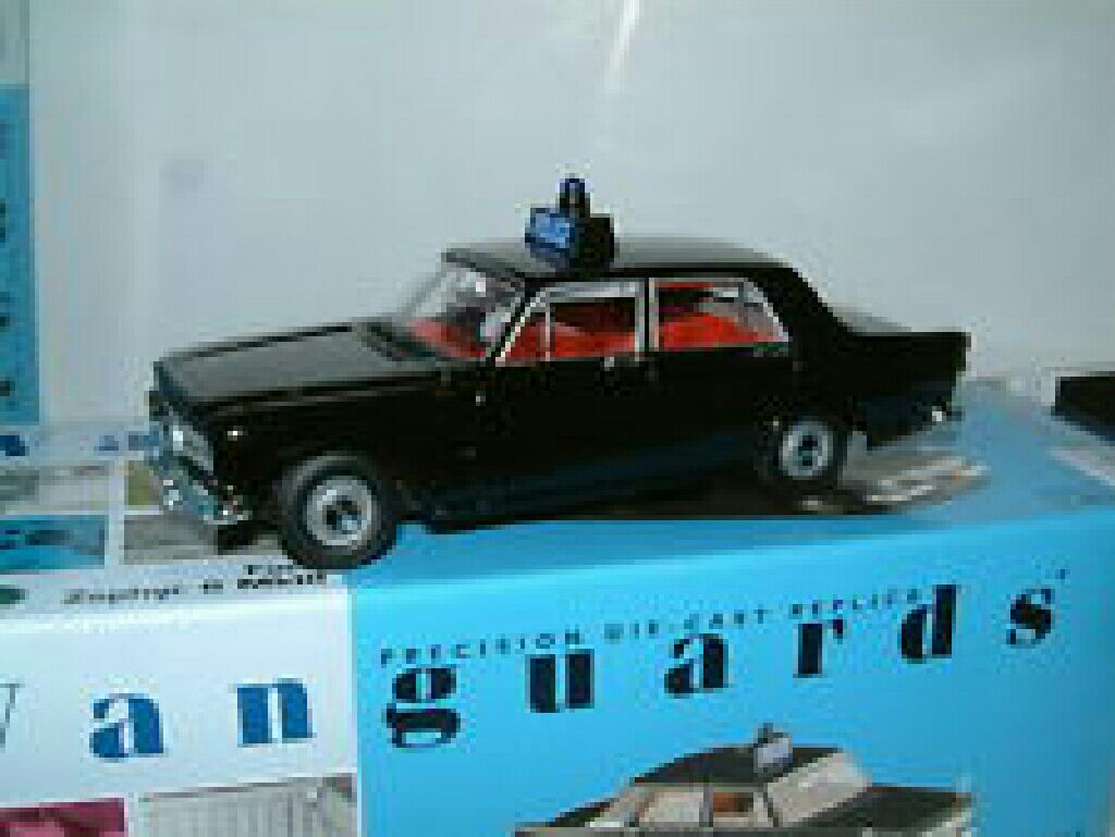 Ford zephyr 6 mk3 royal ulster police  toy car collectible - Main Image 1