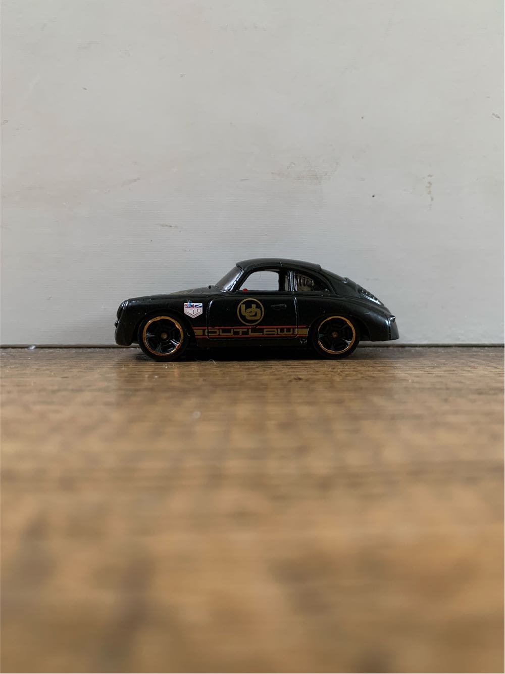 Porche 356a Outlaw - HW Showroom toy car collectible - Main Image 3