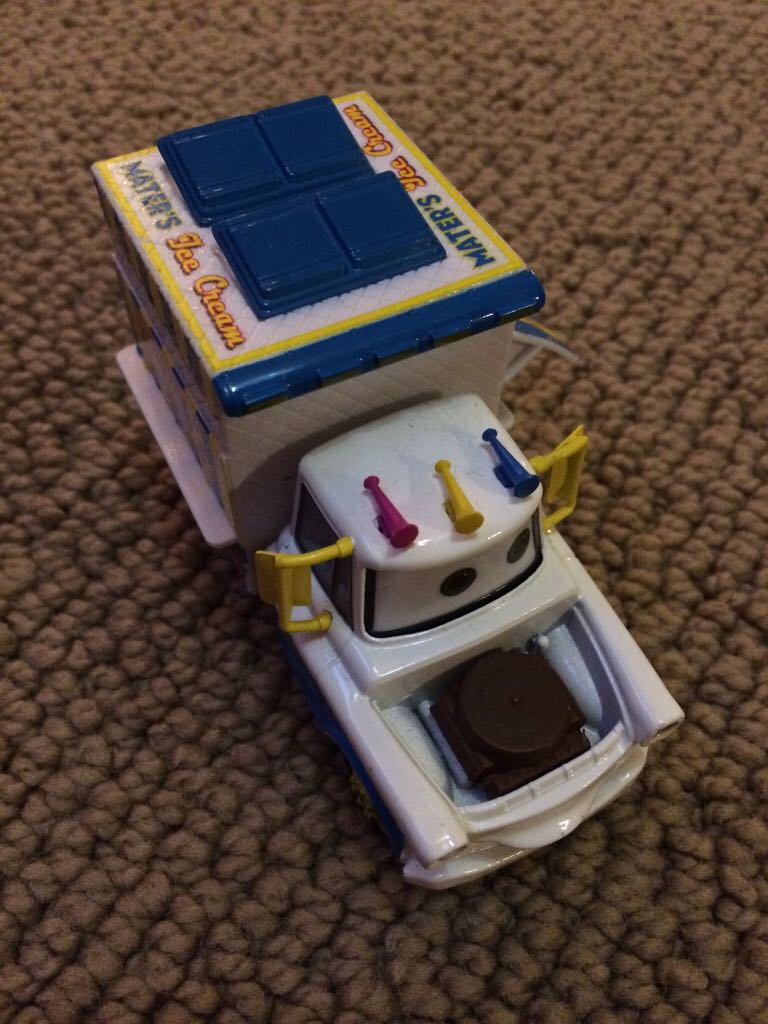 TOMICA 032 - Mlit Lighting Vehicle