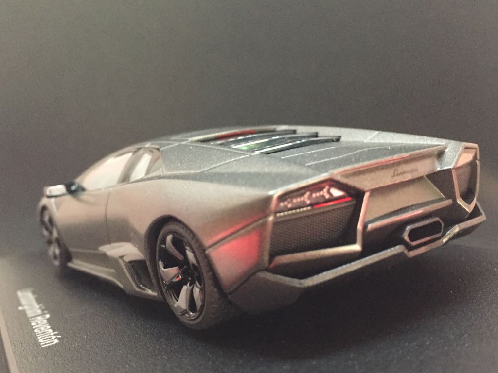 Lamborghini Reventon - Autoart toy car collectible - Main Image 2