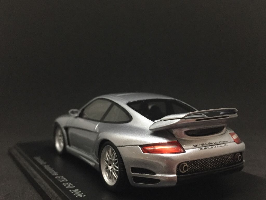Porsche Gemballa Avelanche GTR 650  toy car collectible - Main Image 2