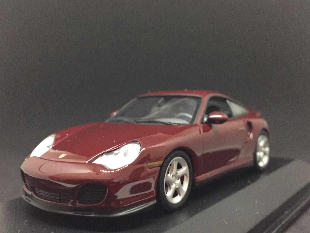 Porsche 911 Turbo - Minichamps toy car collectible - Main Image 2